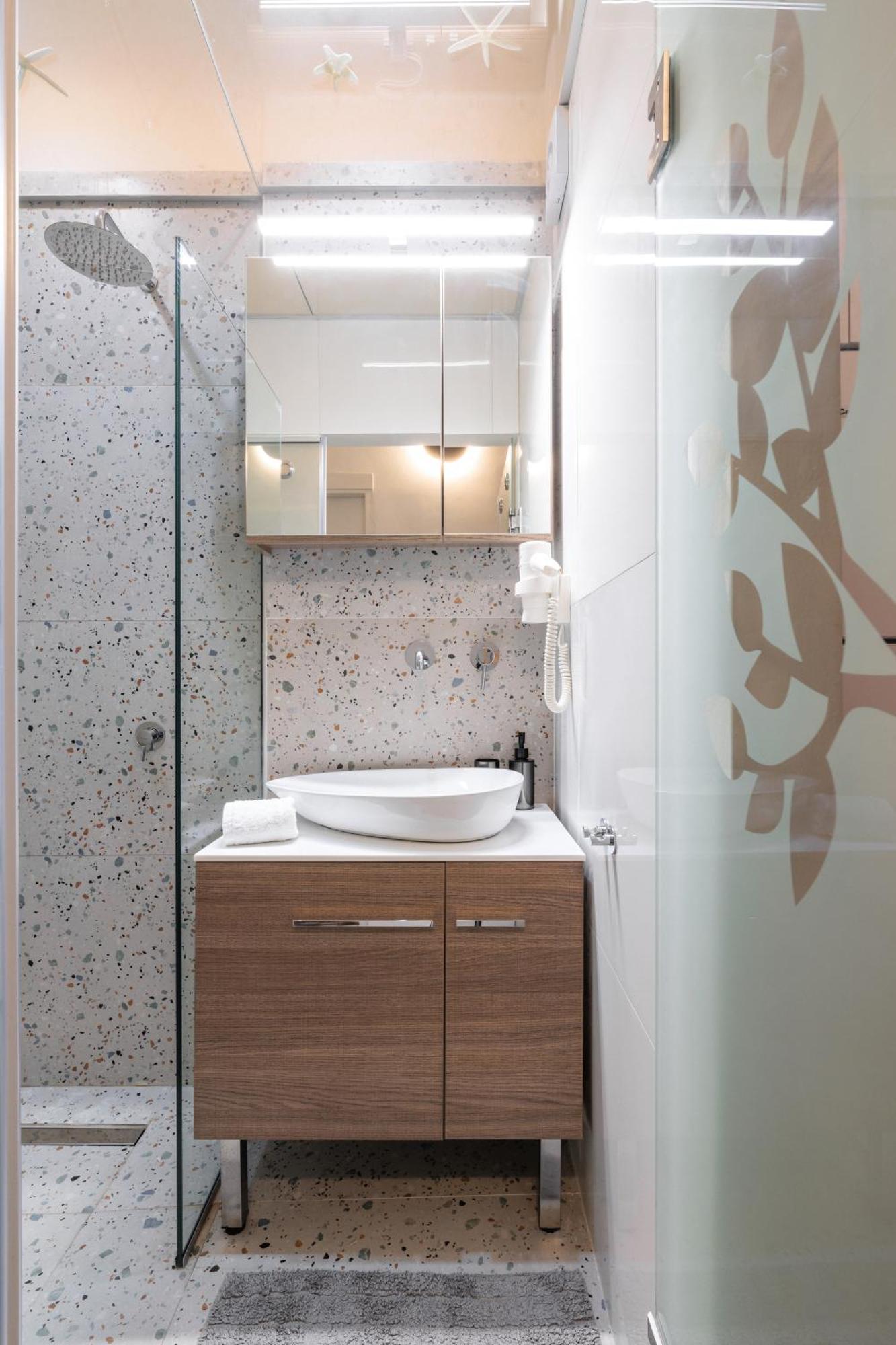 סלוניקי Couple-In Magical Suite With Jacuzzi מראה חיצוני תמונה