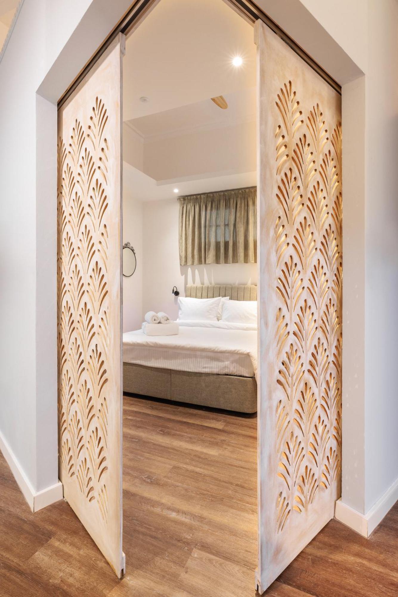 סלוניקי Couple-In Magical Suite With Jacuzzi מראה חיצוני תמונה